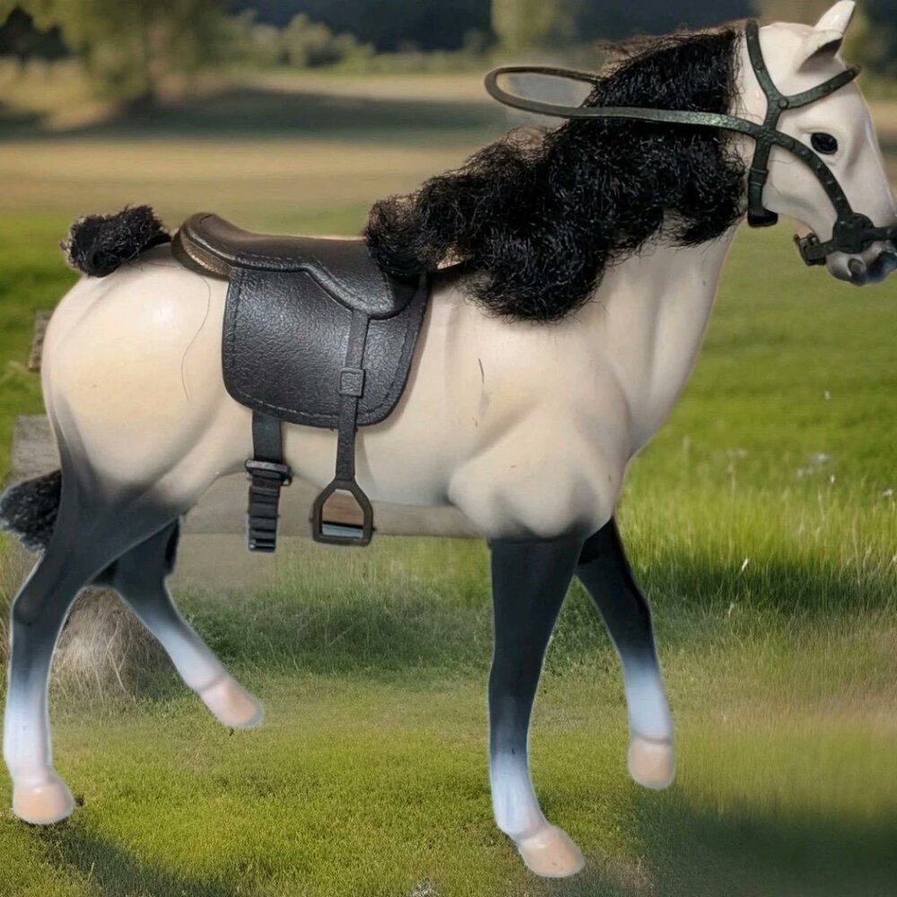Vtg 1994 Kid Kore Toy Cream Black  White Mane Tail Saddle English EUC  7.5" Doll